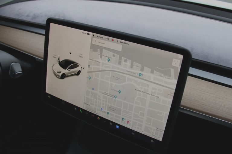 How to Customize Apps on Your Tesla Touchscreen - Tesloid Canada