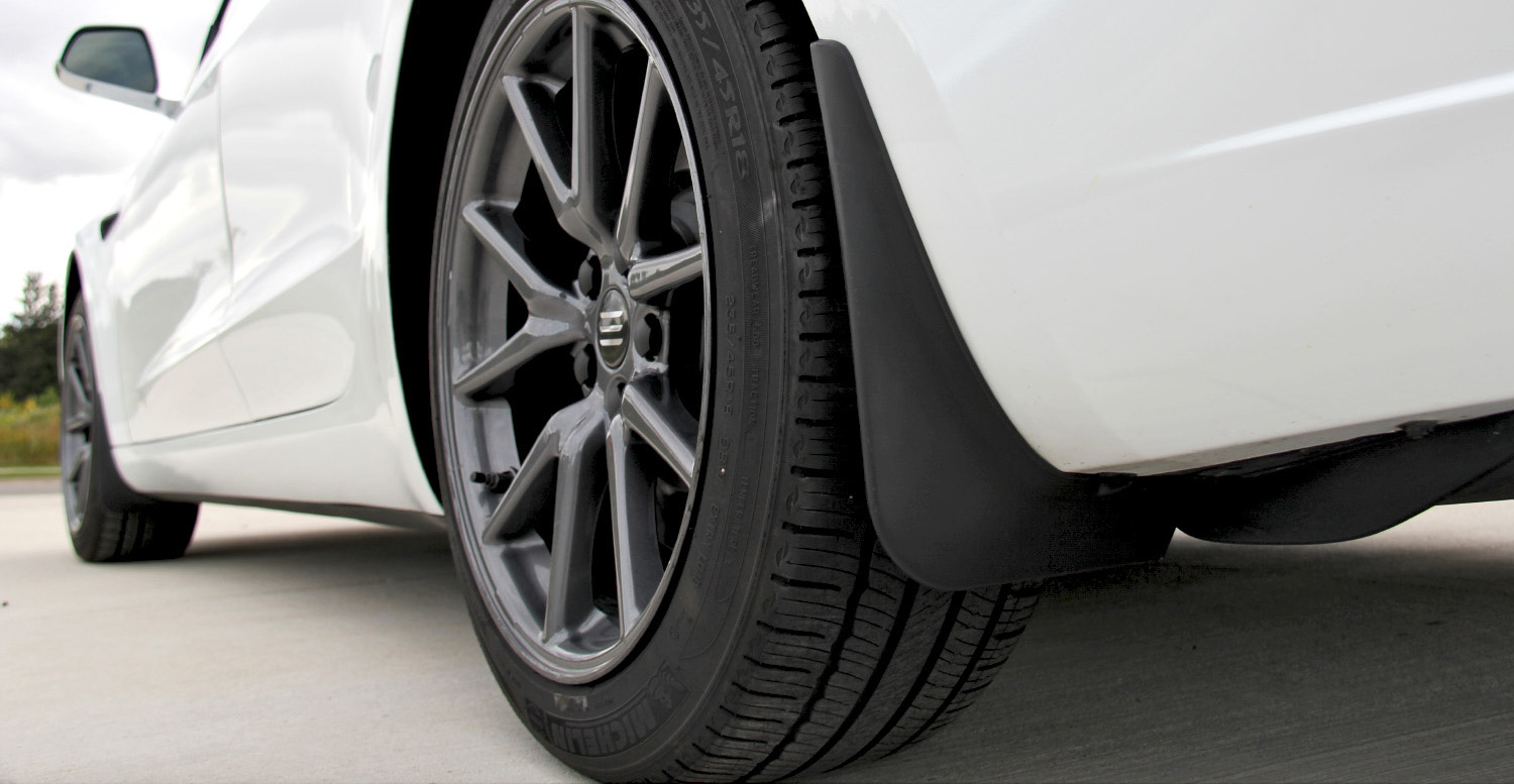 Tesla Model 3 mud flaps keep clean