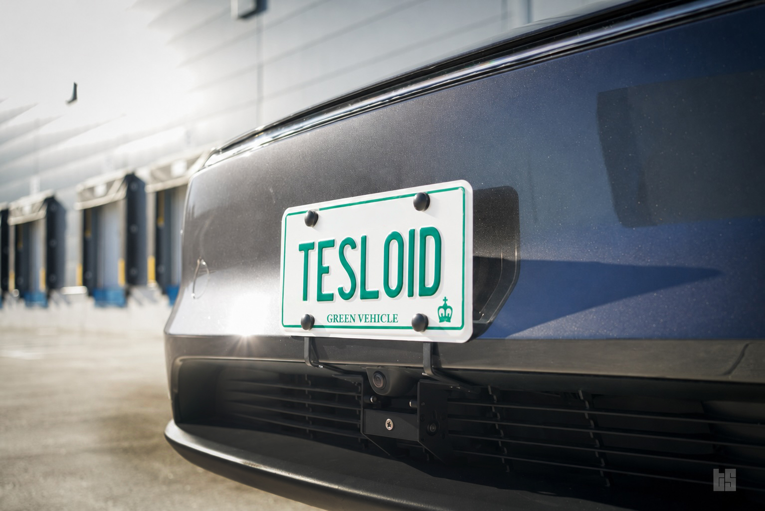 Tesla Model Y Premium Plate Holder