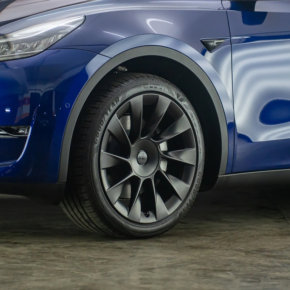 Tesla Model Y OEM Tires Continental