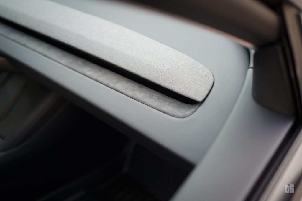 Tesla Dash Cover Alcantara for 2024 Highland