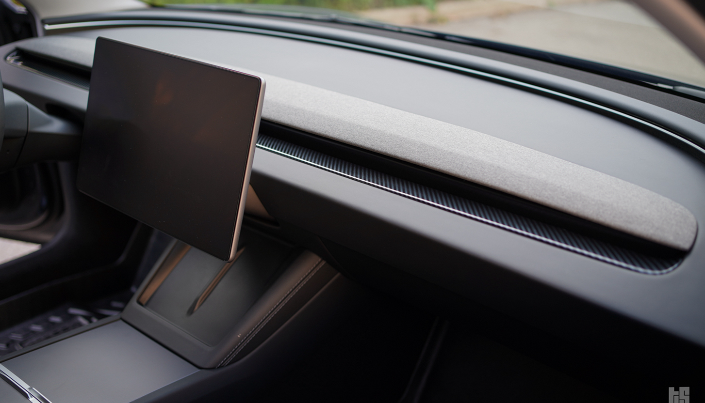 Model 3 Dash cover gloss carbon fibre 