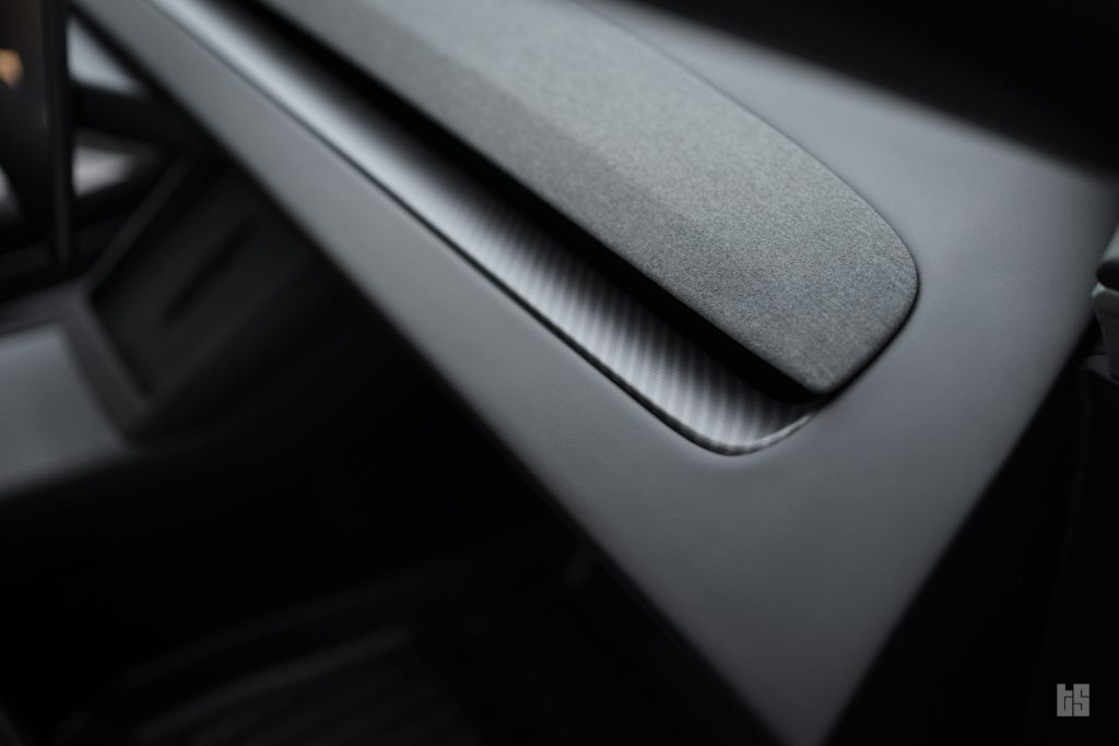 Tesla Dash Cover Matte Carbon Fiber for 2024 Highland