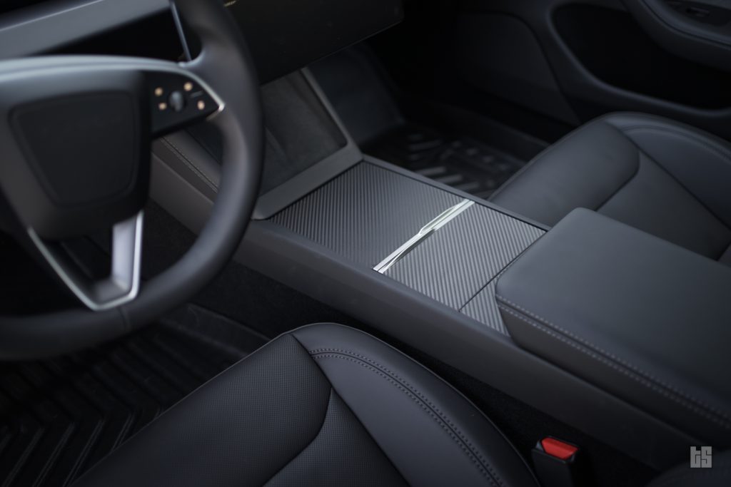 Model 3 Highland Center Console Wrap Carbon Fiber