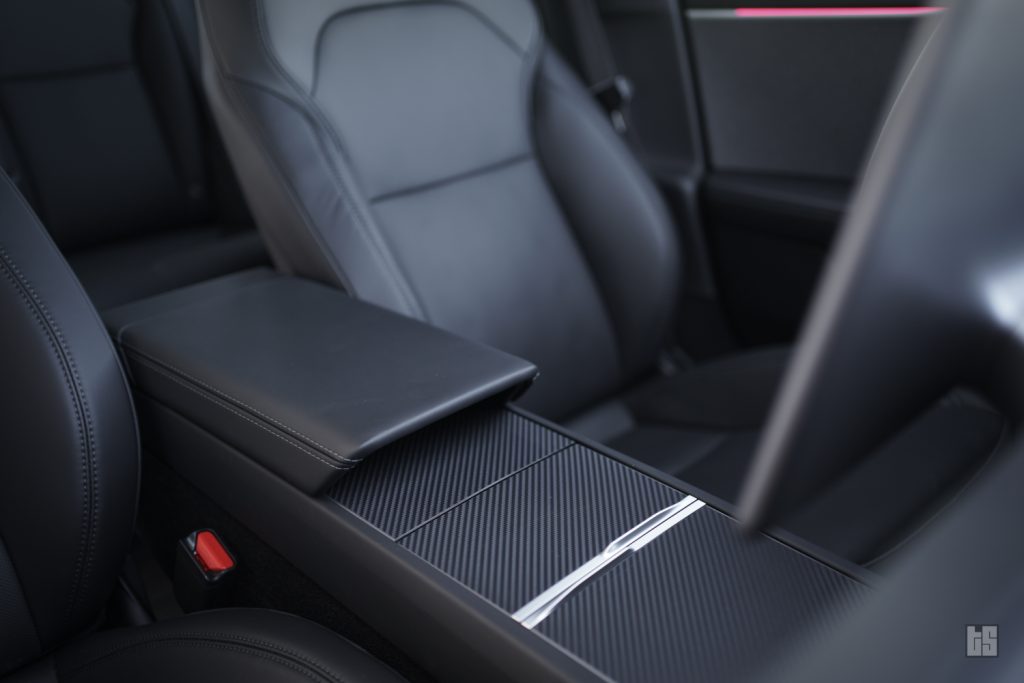 Model 3 Highland Center Console Wrap Carbon Fiber