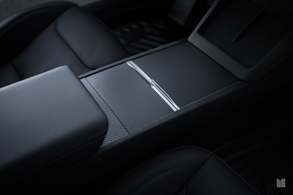 Model 3 Highland Center Console Wrap Carbon Fiber