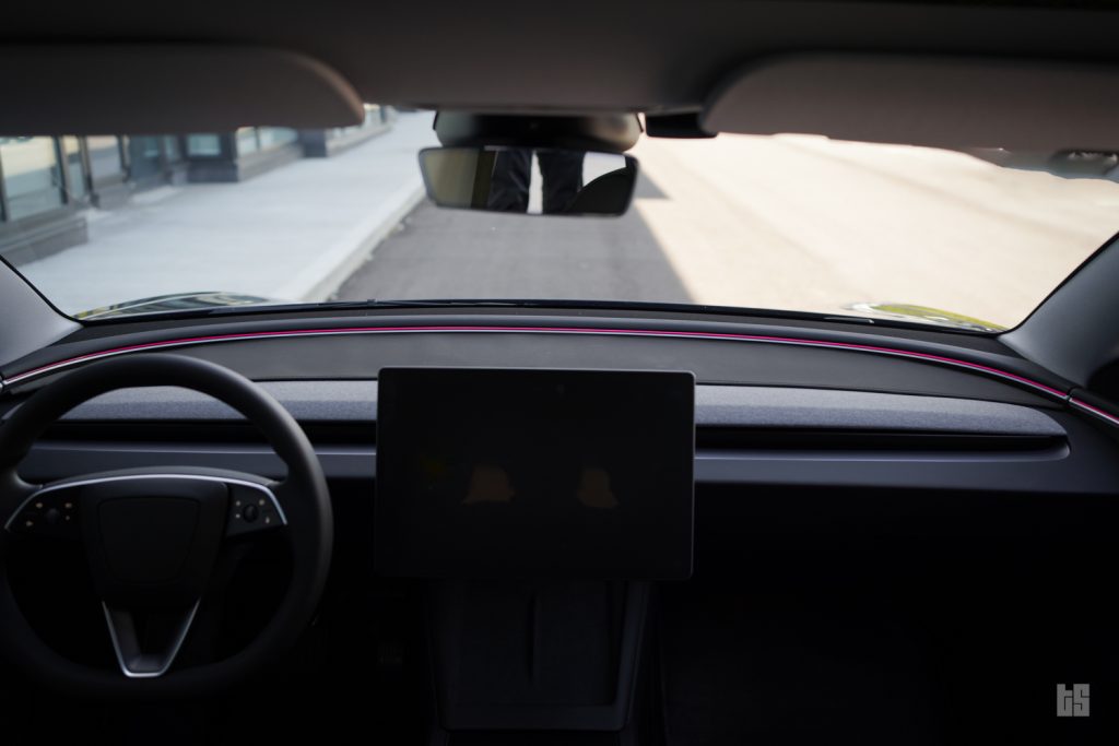 Model 3 Anti-Glare Dash Mat Highland Refresh