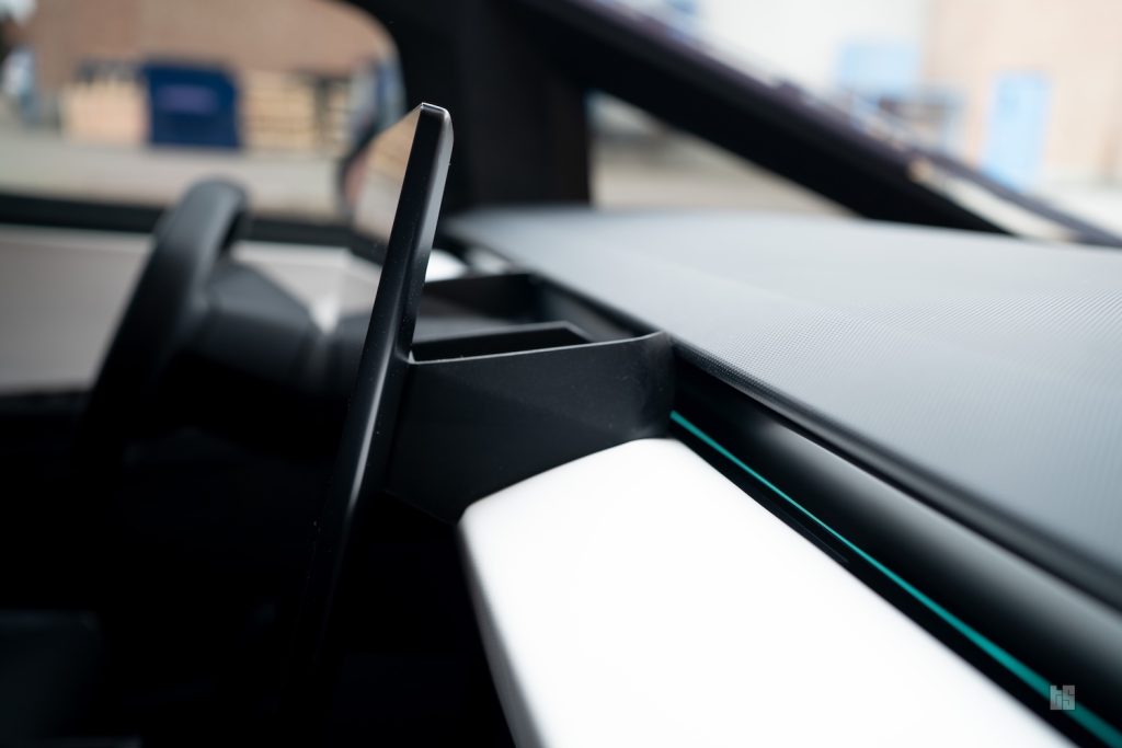 Cybertruck Behind Screen Organizer Tray