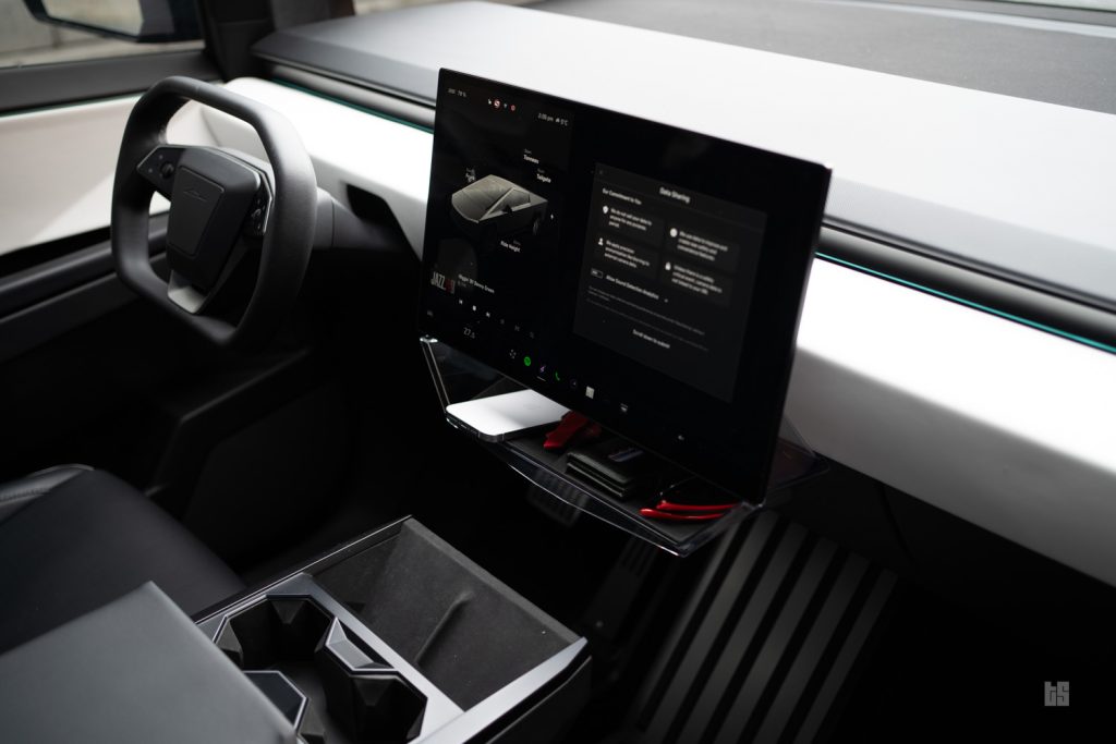 Cybertruck Under Screen Storage Organizer