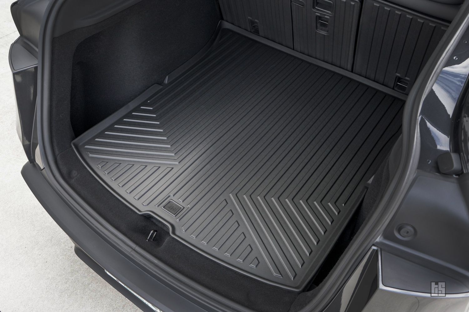 Model 3 passenger side door liner insert