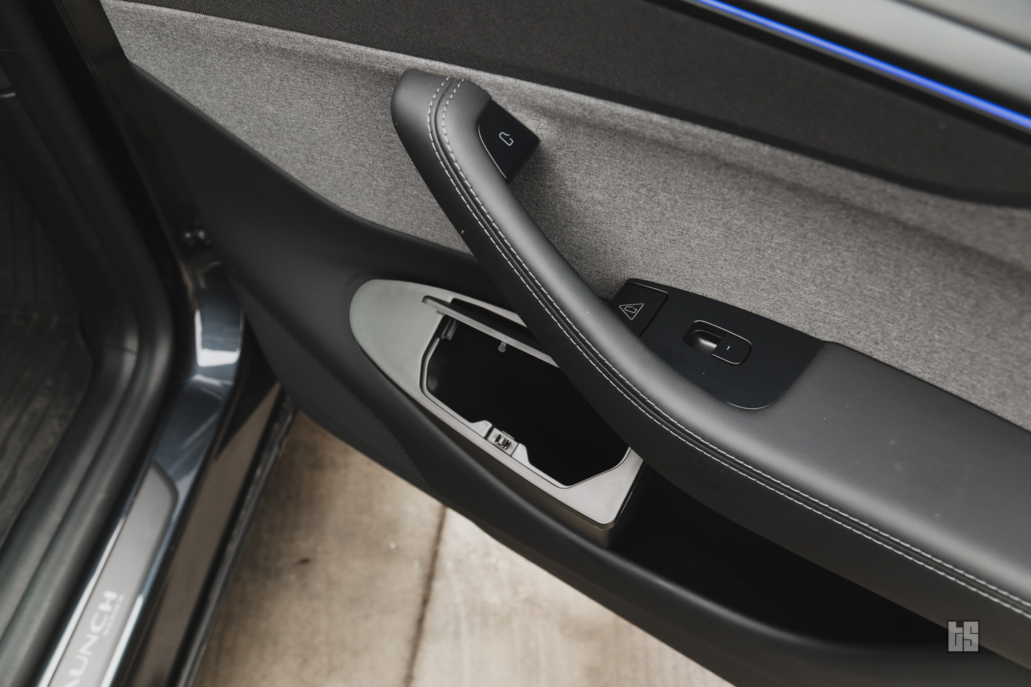 Tesla Model Y Front Door Trash Cans