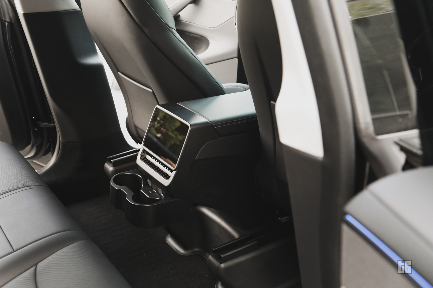 Tesla Model Y Rear Cup Holders