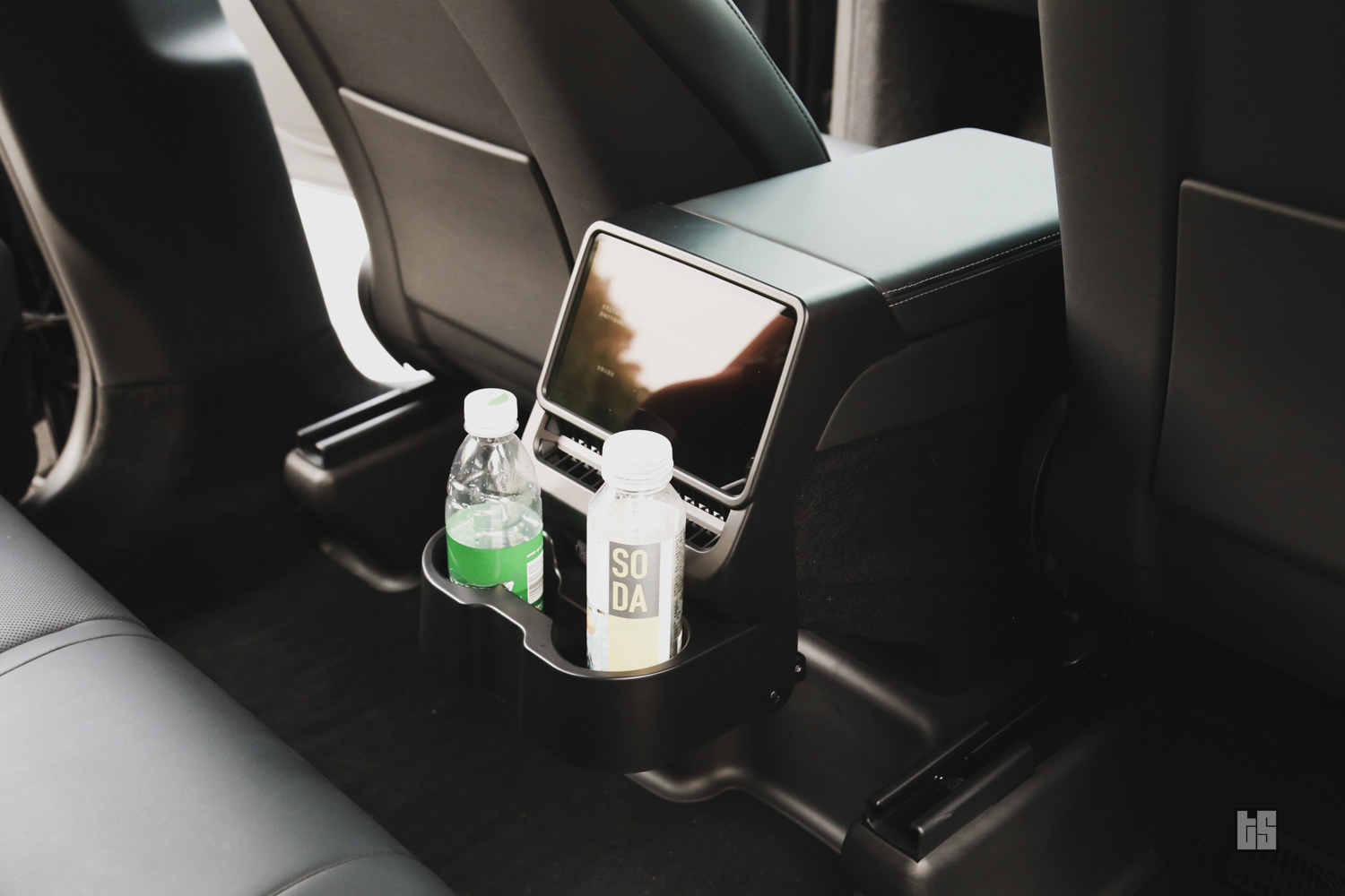 Tesla Model Y Rear Cup Holders