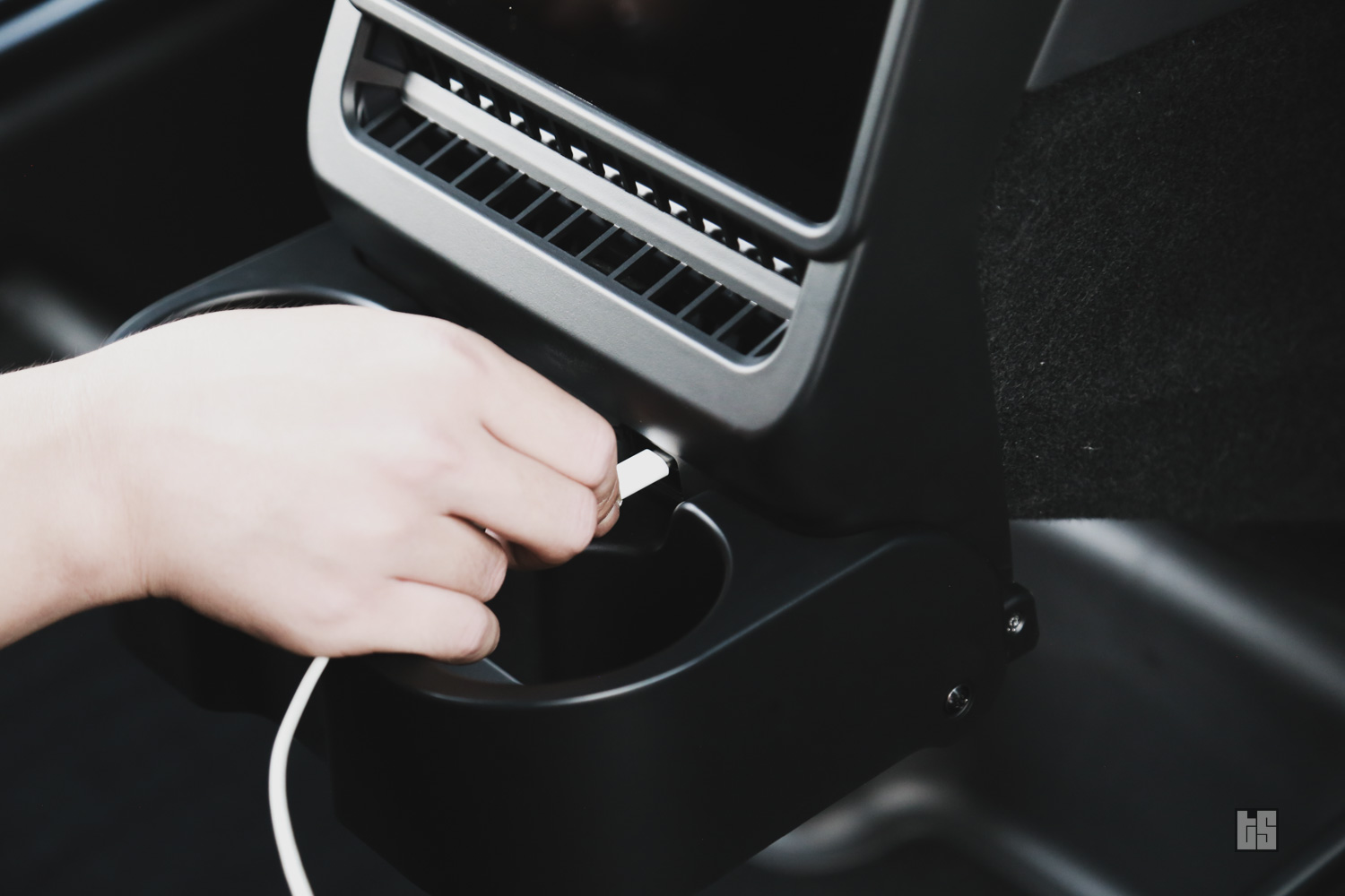 Tesla Model Y Rear Cup Holders