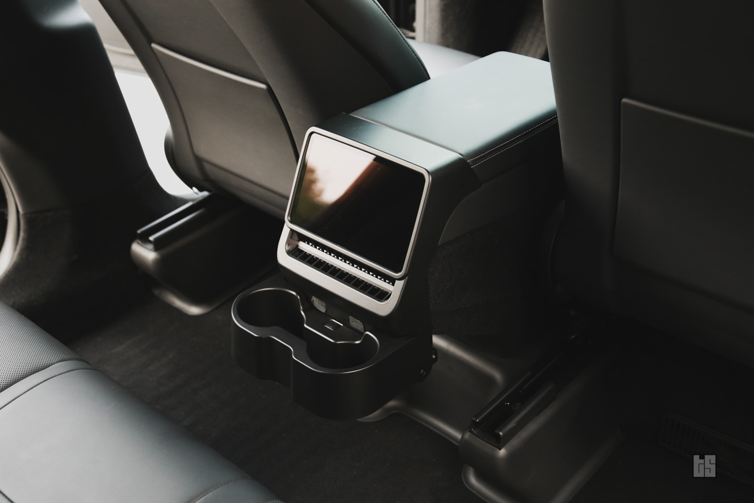 Tesla Model Y Rear Cup Holders